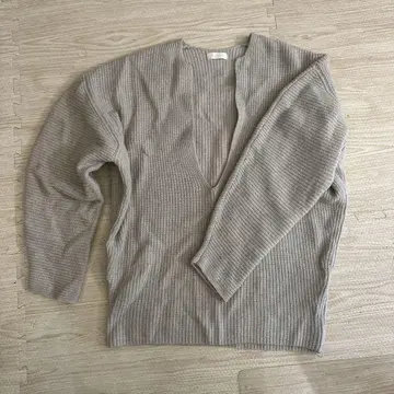 발지 Ballsey 그레이 V넥 스웨터