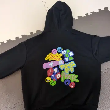 AMPTAK x COLORS 후드티