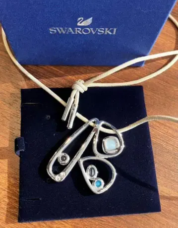 SWAROVSKI 스와로브스키 목걸이