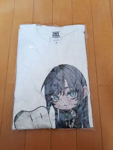 [ Ado의 두근두근 비밀기지 ] 공식 티셔츠 M 사이즈 화이트