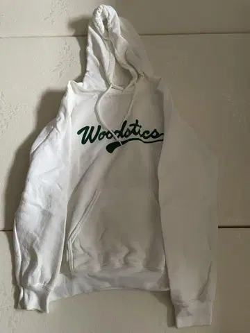 woodstics 후드티 화이트 얼룩 있음