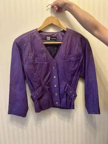 칼 라거펠트 보라색 가죽 숏 자켓