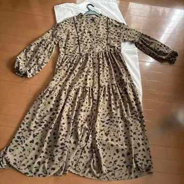 레오파드 무늬 롱 원피스 긴팔
