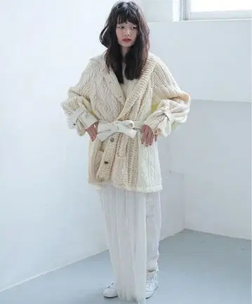 Keisuke kanda 하나뿐인 헐렁한 아란 가디건