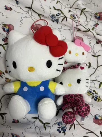 헬로키티 봉제 인형 세트