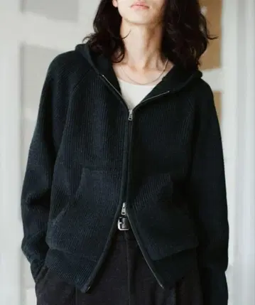 AZE KNIT CROPPED HOODIE