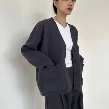 오버 실루엣 V넥 가디건