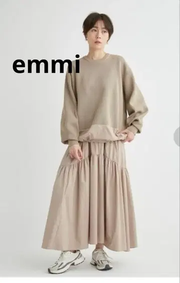 새상품급 emmi 상의, 스커트 2세트 원피스