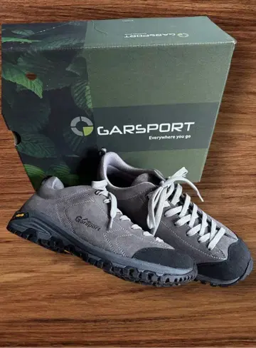 새상품 GARSPORT 트레킹 슈즈 UK 41