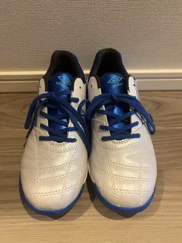 새상품 umbro 엄브로 키즈 축구 풋살화 19cm