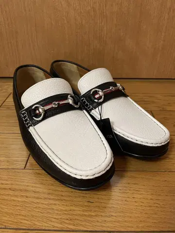 미사용 새상품 마드라스 루테시아 화이트 x 블랙 로퍼 25.5cm