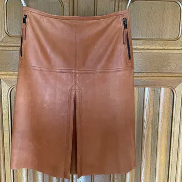 트루사르디 가죽 스커트