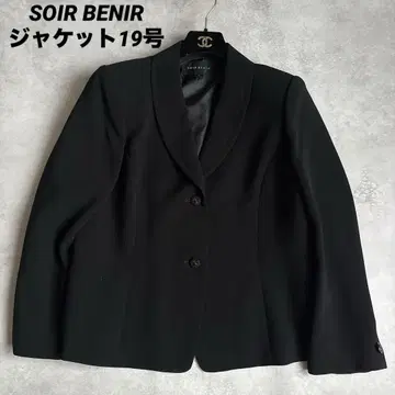 새상품급 소아르베니르 SOIR BENIR 블랙 자켓 사이즈 19호