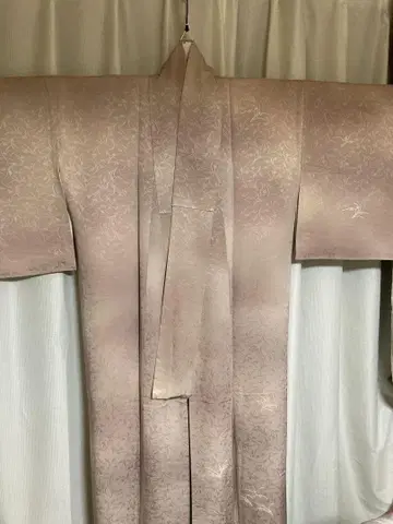 연한 핑크 베이지 꽃 무늬 부츠케