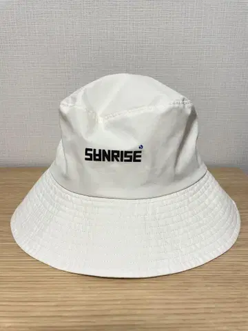 버킷햇 화이트
