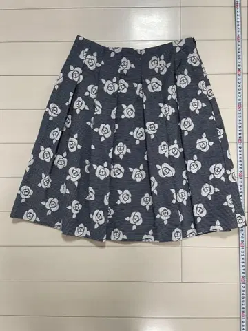 M'S GRACY 스커트 (화이트 장미)