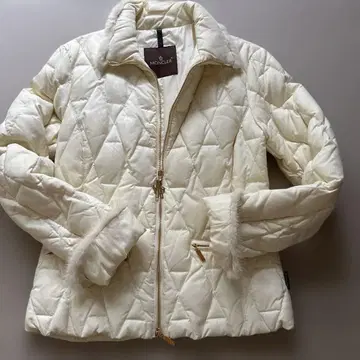 MONCLER 아이보리 다운 자켓 사이즈 2