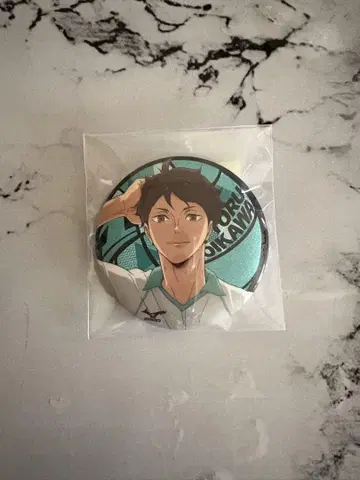 하이큐 오이카와 토오루 캔뱃지 묶음 판매