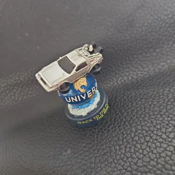 백 투 더 퓨처 드로리안 피규어