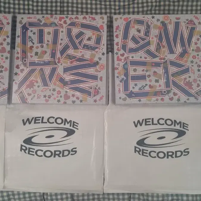 QWER 限定LP レコード　完売品 QWER Special LP [Beyond the Discord] Designed by Mihara Yasuhiro