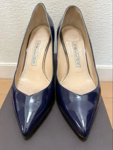 PELLICO 네이비 페이턴트 펌프스 7cm