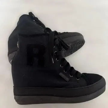 새상품급 루코라인 24cm 블랙 하이컷 웨지 스니커즈