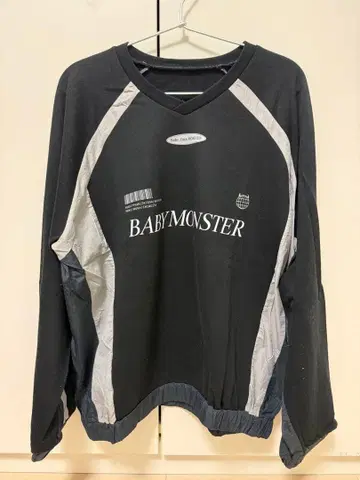 BABYMONSTER 맨투맨 BLACK