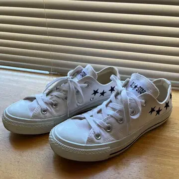 CONVERSE 화이트 별 패턴 스니커즈 23.0cm