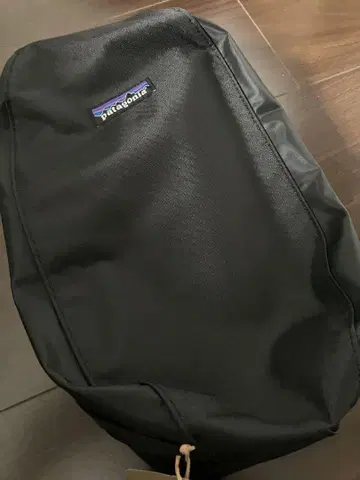 파타고니아 블랙홀 큐브 6L 새상품