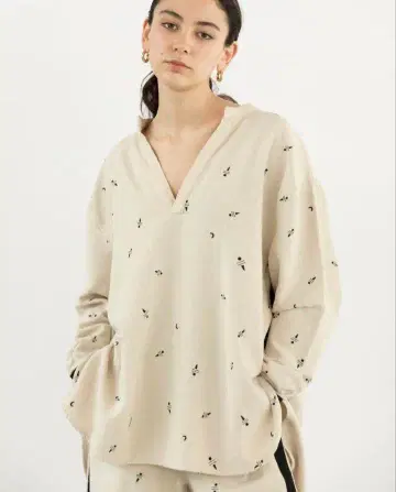 kiira 아이보리 플란넬 원단 긴팔 셔츠