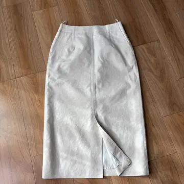 UNITED ARROWS 라이트 베이지 타이트 스커트