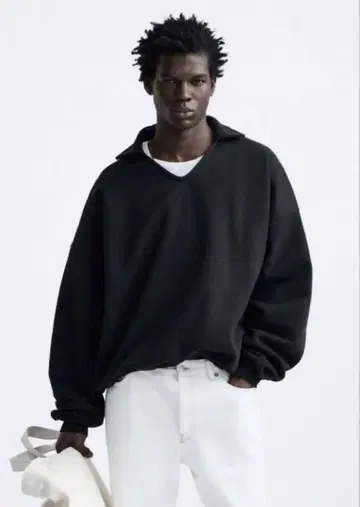ZARA 크롭 스키퍼 맨투맨