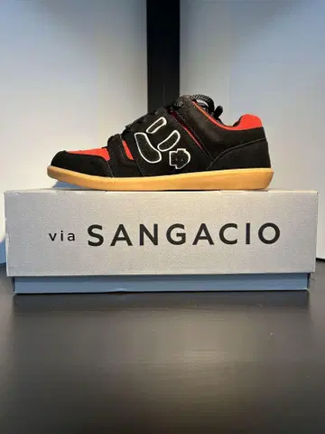via SANGACIO com [ BLACK x RED ]