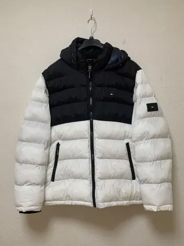 Tommy Hilfiger 후드 부착 다운 자켓