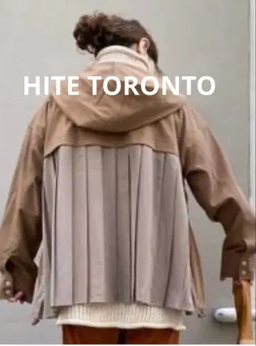 HITE TORONTO 후드 부착 플리츠 마운틴 후드티