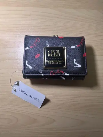 CECIL McBEE 3단 폴더형 지갑 립과 신발 디자인