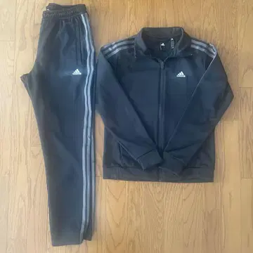 adidas 여성용 저리 상하의 세트 M 사이즈