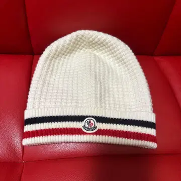 MONCLER 아이보리 니트 모자