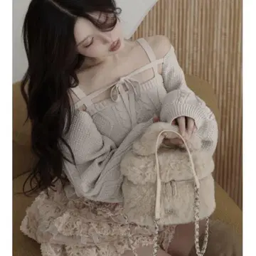 다리치 케이블 숏 니트 앙상블
