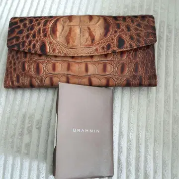 BRAHMIN 크로커다일풍 3단 폴더형 지갑