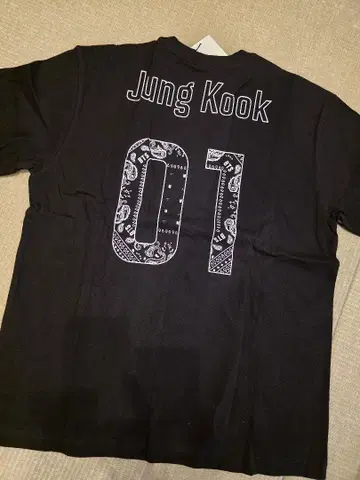 [ 공식 ] TEAM BTS T셔츠 jungkook 정국 M 사이즈