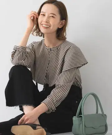 어반 리서치 로쏘 2WAY 랜덤 스트라이프 블라우스