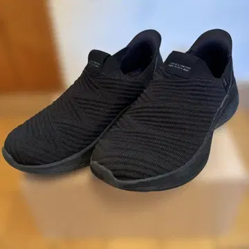 Skechers 슬립온 스니커즈 블랙