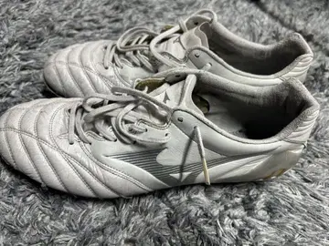 Mizuno 축구화 화이트