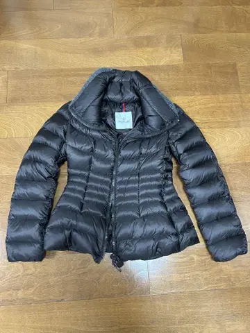 MONCLER 블랙 다운 자켓