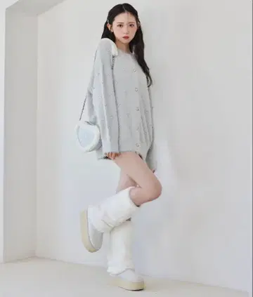 NICE CLAUP 비쥬 퍼 롱 가디건