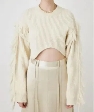 MOUSSY 불규칙 밑단 크롭 니트