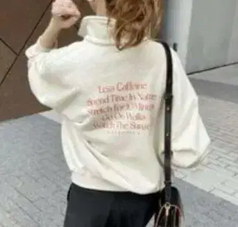 웨이브 유니온 하이넥 지퍼 풀오버 내추럴