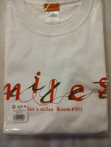 M 사이즈 milet T-Shirt 화이트 Room #301 vol.2