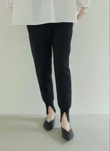 MANOF HEM SLIT JERSEY KNIT PANT 마노프